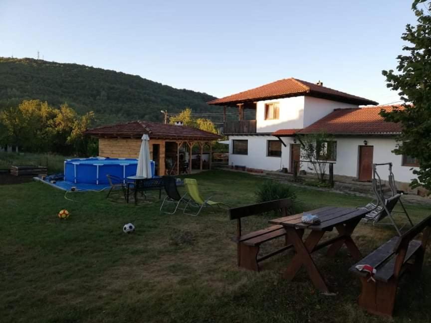 Guest House Yana Tŭrkasheni Dış mekan fotoğraf